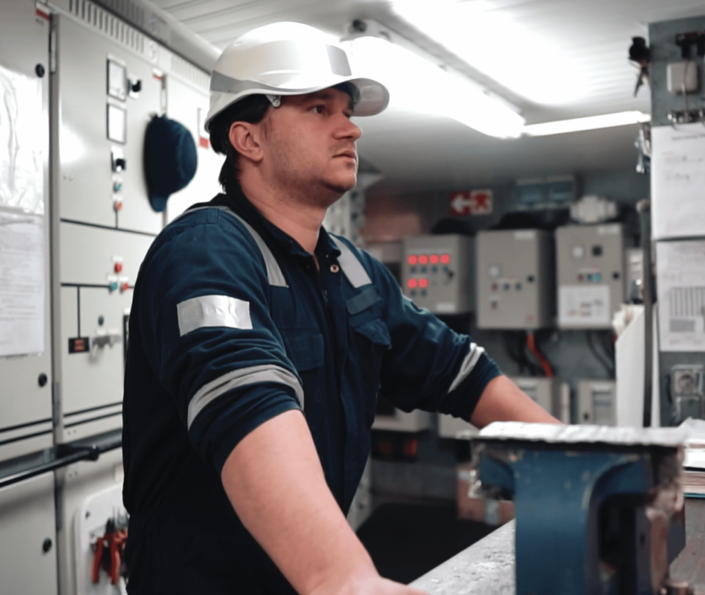 Australian Marine Engine Driver Grade 2 Near Coastal Superyacht Crew